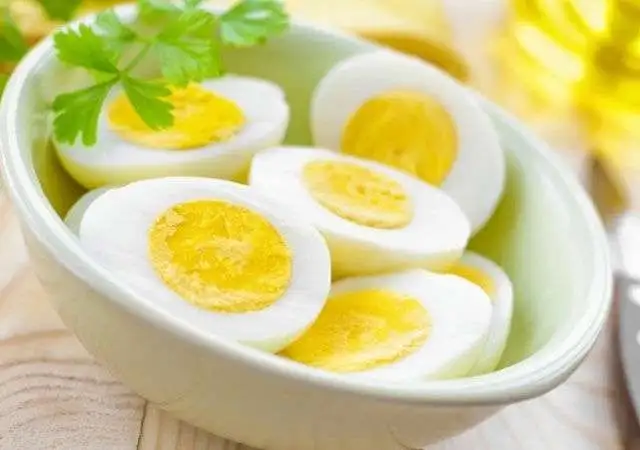 benefits of egg yolk