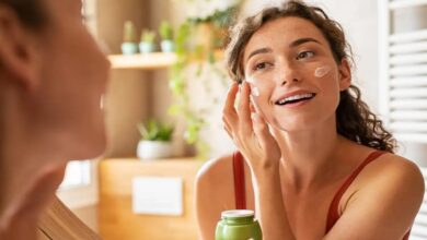 Morning Skin Care Tips: सुबह उठकर चेहरे पर लगा लें ये 4 देसी चीजें, स्किन दिखेगा सॉफ्ट और ग्लोइंग