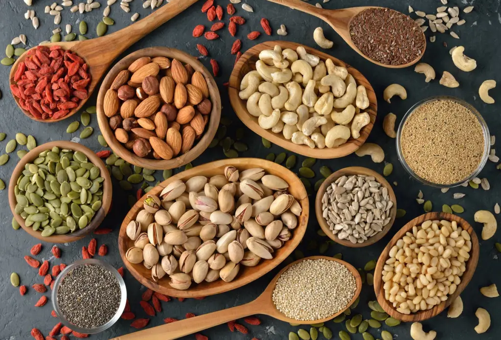 nuts or seeds bhigokar khane ke fayde
