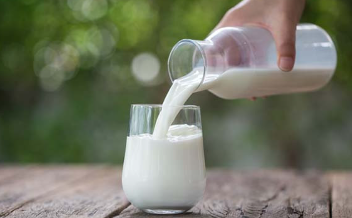 kacha dudh chehre par lagane ke fayde or nuksaan