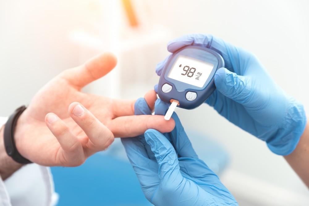 umar ke hisab se kitna hona chahiye blood sugar